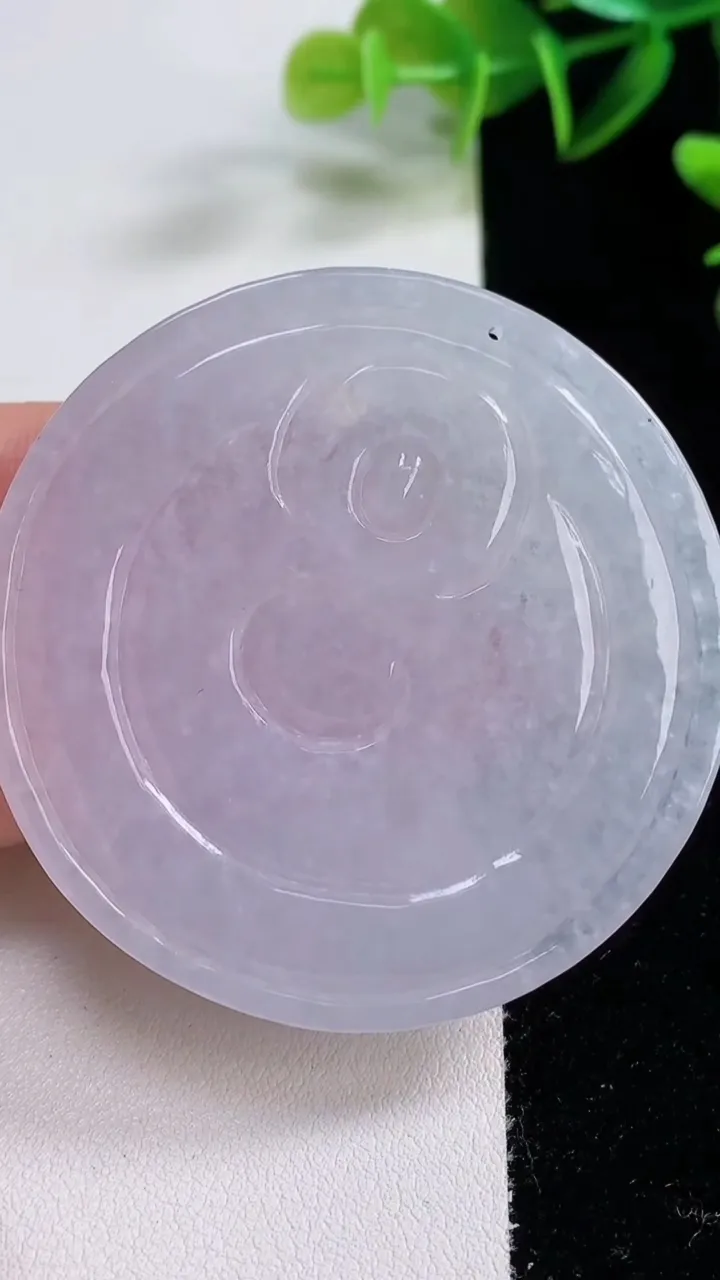 天然A货翡翠紫罗兰弥勒佛吊坠，尺寸54.5-4.5，重量:31.17g
12月22日