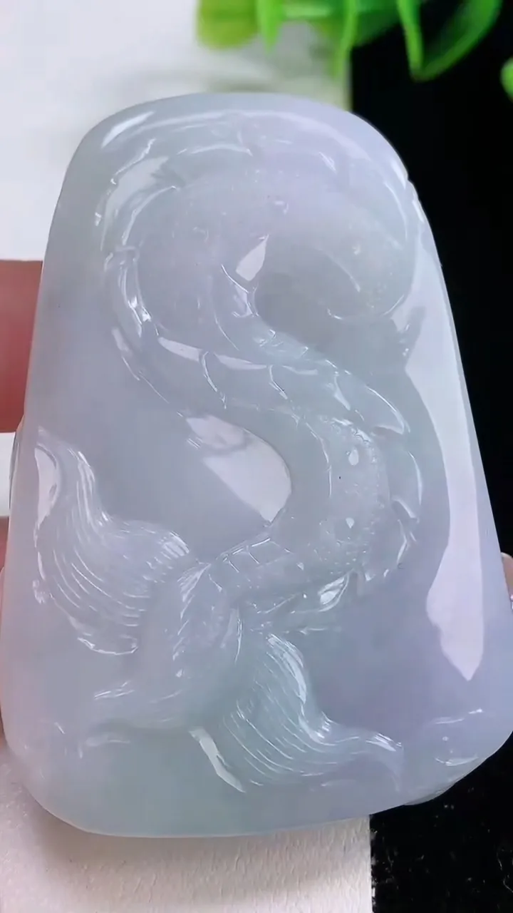 天然A货翡翠紫罗兰御龙阿弥陀佛吊坠，尺寸63.4-46.4-9.4，重量:52.47g
12月22日