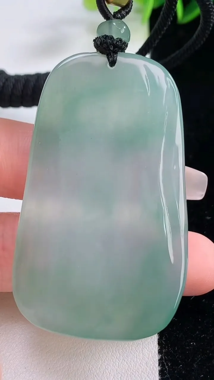 天然A货翡翠悟道吊坠，尺寸57-34-4.7，重量:29.01g
12月22日