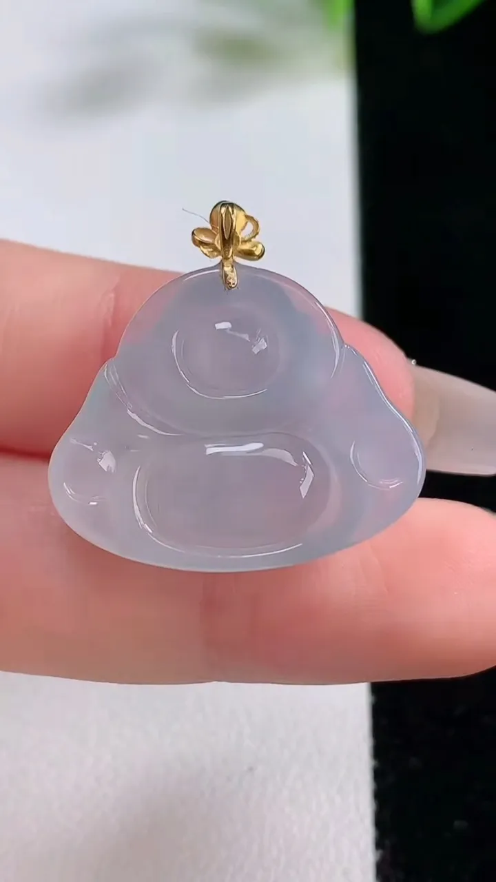 天然A货翡翠种白冰佛公吊坠，尺寸21.2-25.6-5.4，重量:5.00g
12月22日