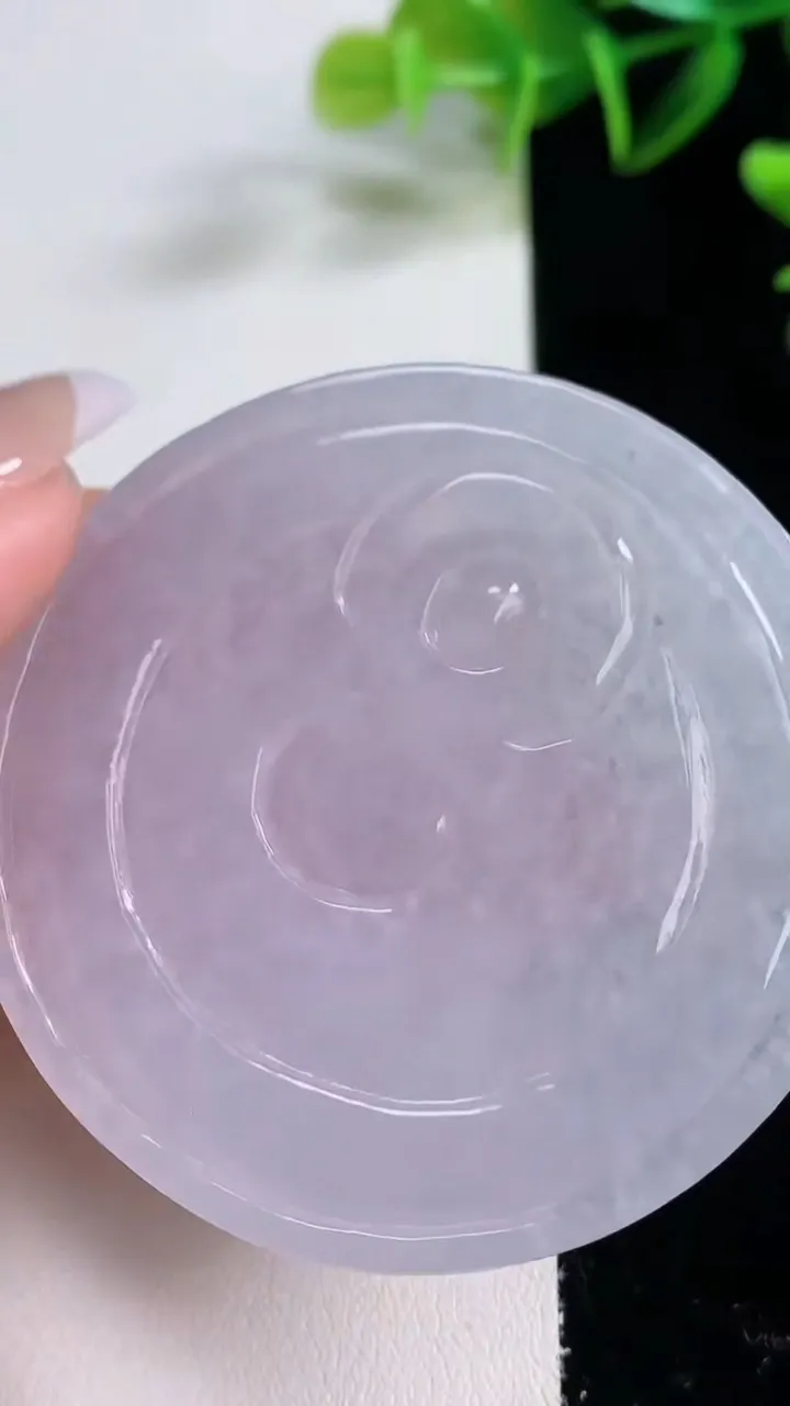 天然A货翡翠紫罗兰弥勒佛吊坠，尺寸54.5-4.5，重量:31.17g
12月22日