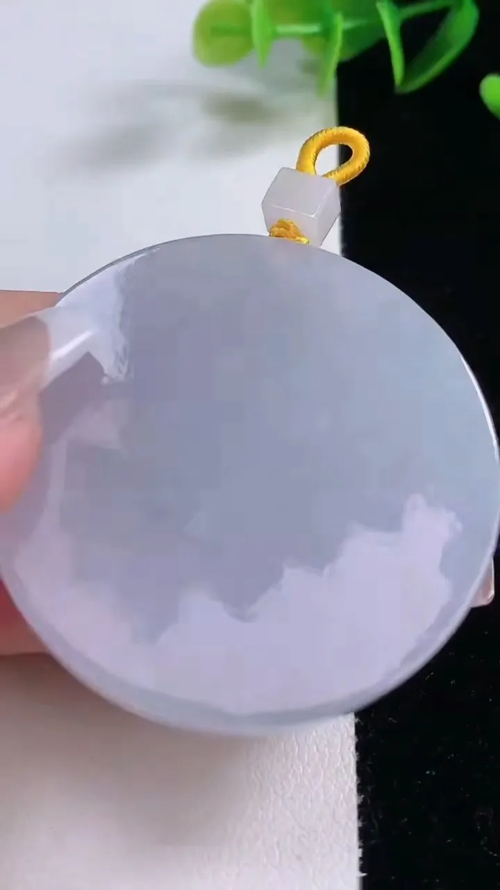 天然A货翡翠紫罗兰大势至菩萨吊坠，尺寸49.5-9.1，重量:46.90g
12月22日