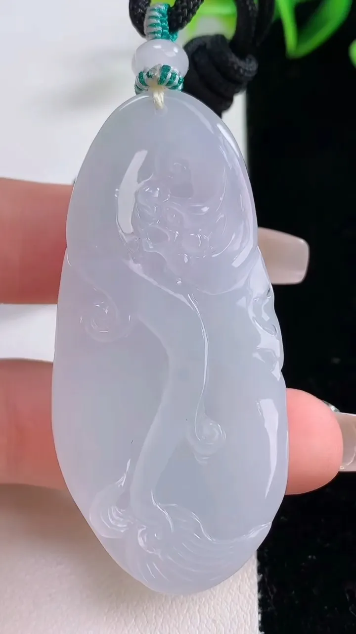 天然A货翡翠财神爷吊坠，尺寸57.7-26.8-10.4，重量:35.21g
12月22日