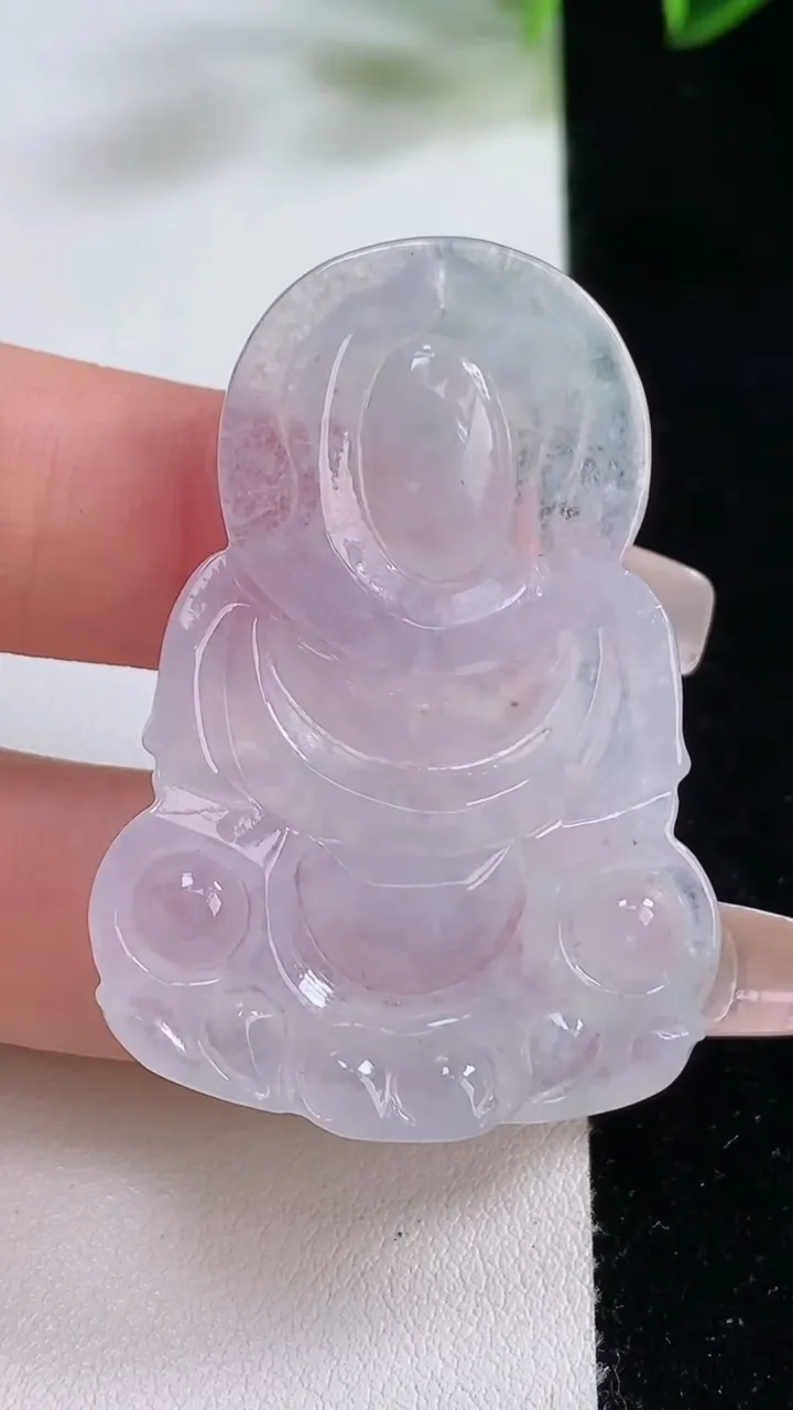 天然A货翡翠观音菩萨吊坠，尺寸46-32.2-5.8，重量:14.03g
12月22日