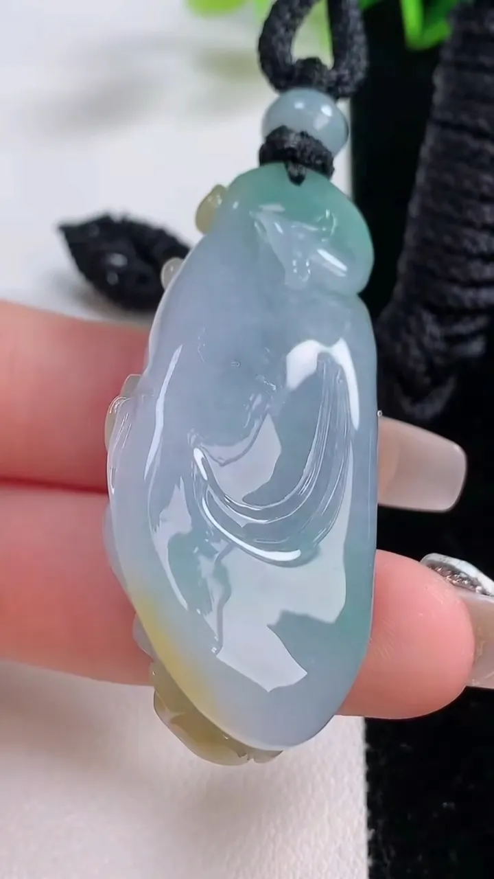 天然A货翡翠紫罗兰财神爷吊坠，尺寸48.2-22-15.2，重量:30.66g
12月22日