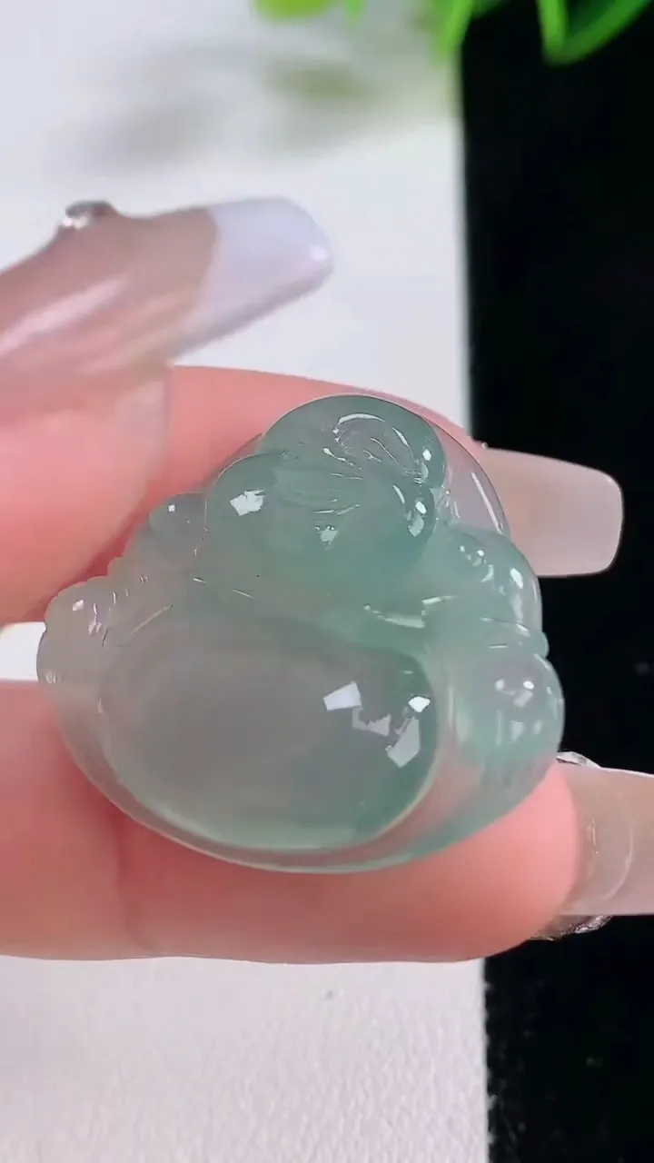 天然A货翡翠佛公吊坠，尺寸26.3-30.6-5.8，重量:7.03g
12月23日