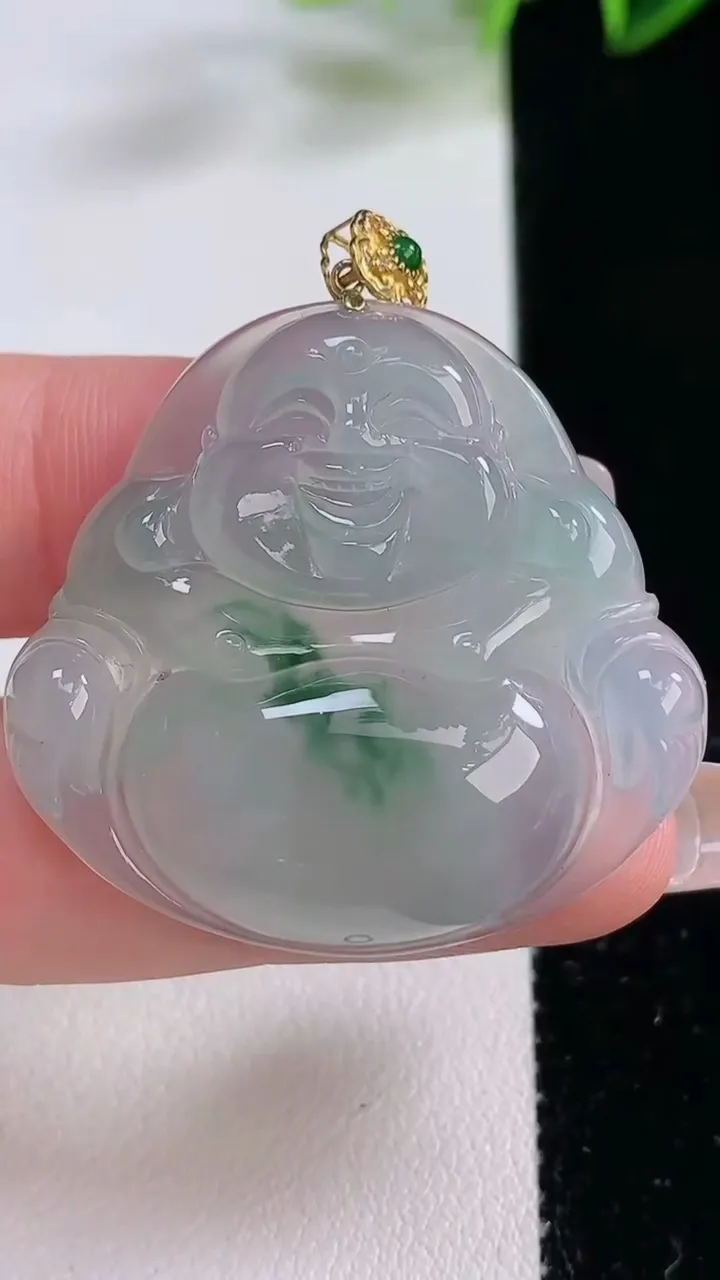 天然A货翡翠种飘花佛公吊坠，尺寸34.6-37-7，重量:13.61g
12月23日