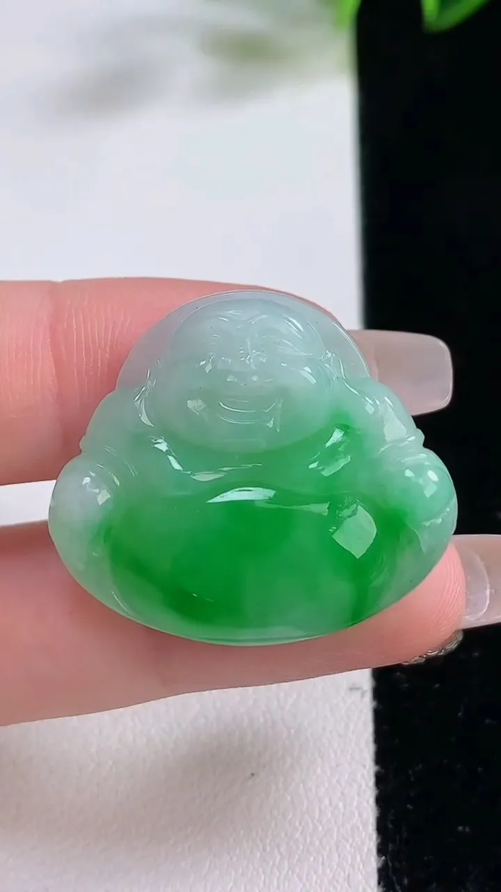 天然A货翡翠佛公吊坠，尺寸26-30-5.7，重量:7.69g
12月23日