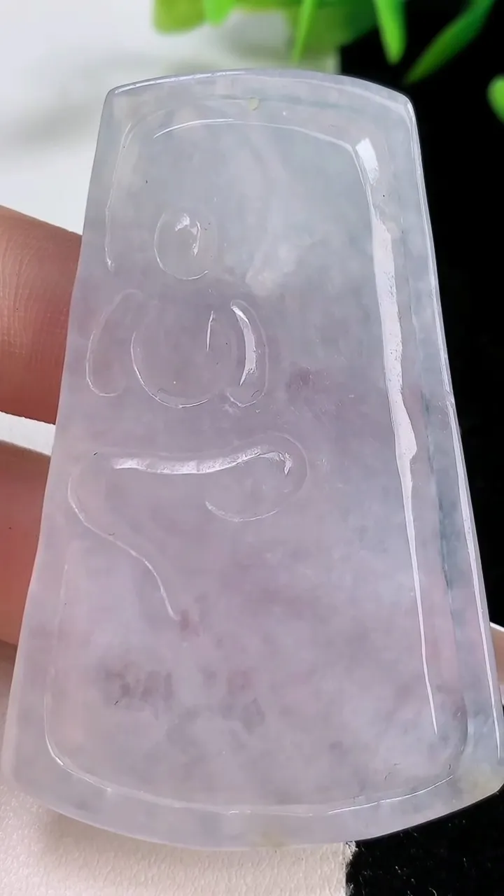 天然A货翡翠文殊菩萨吊坠，尺寸61.6-39-5.6，重:25.67g
12月24日