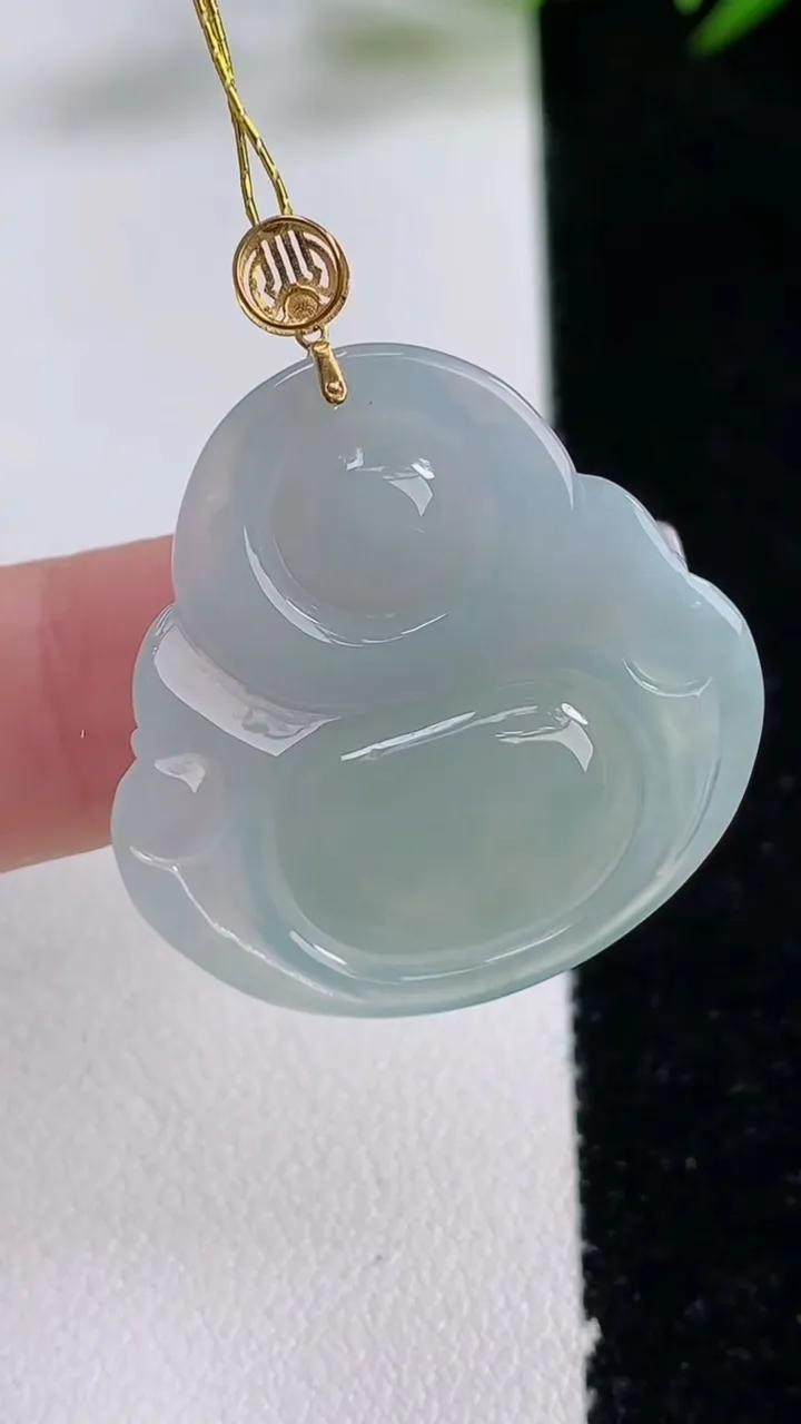 天然A货翡翠佛公吊坠，尺寸28-28.4-5.5，重量:7.01g
12月24日