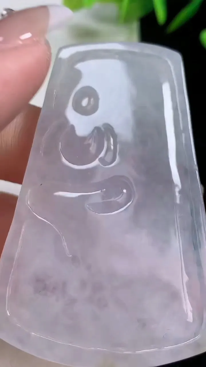 天然A货翡翠文殊菩萨吊坠，尺寸61.6-39-5.6，重:25.67g
12月24日