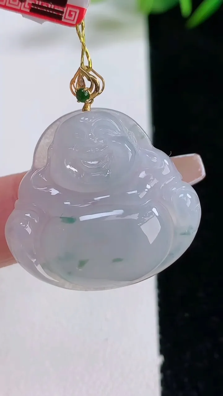 天然A货翡翠种飘花佛公吊坠，尺寸26.4-28.3-5.8，重量:6.80g
12月24日