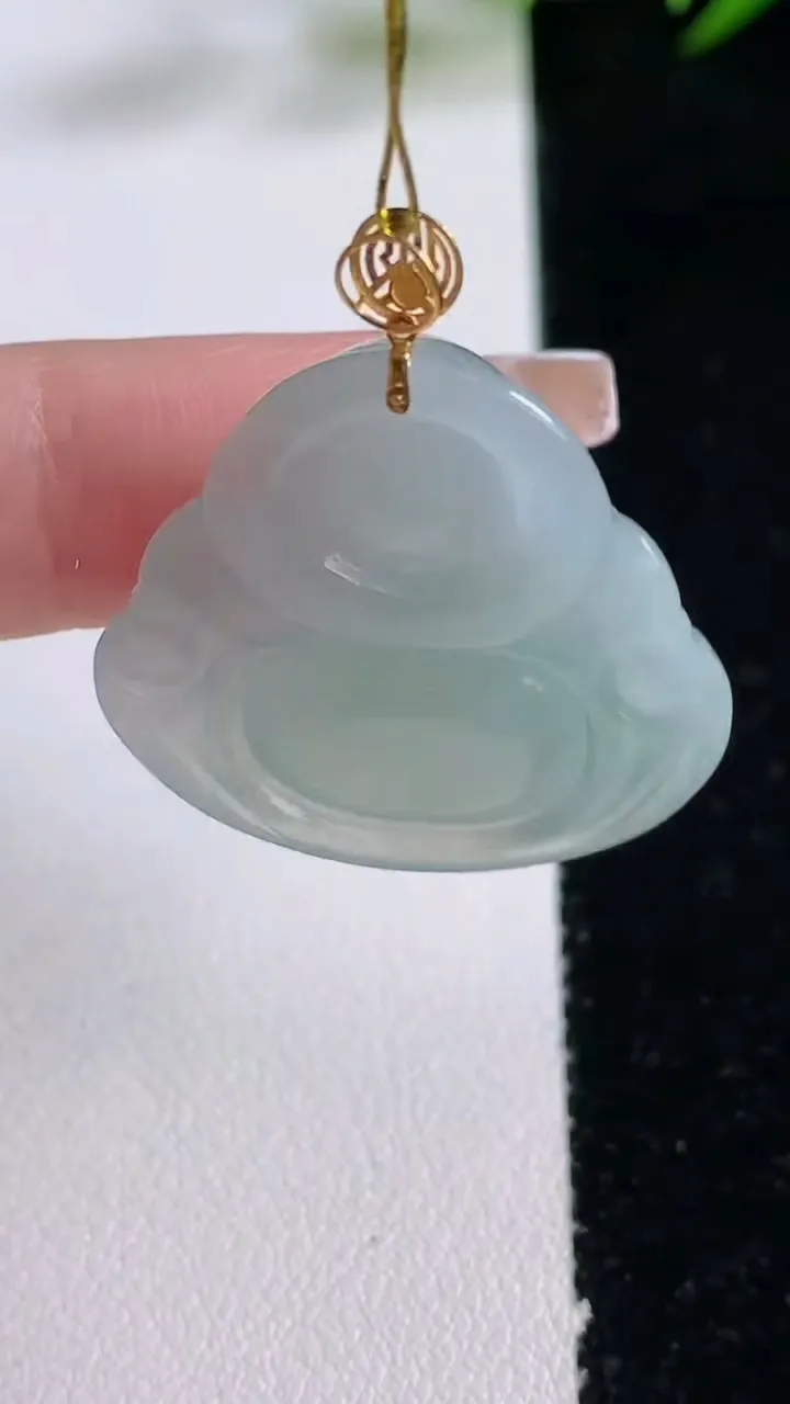 天然A货翡翠佛公吊坠，尺寸28-28.4-5.5，重量:7.01g
12月24日