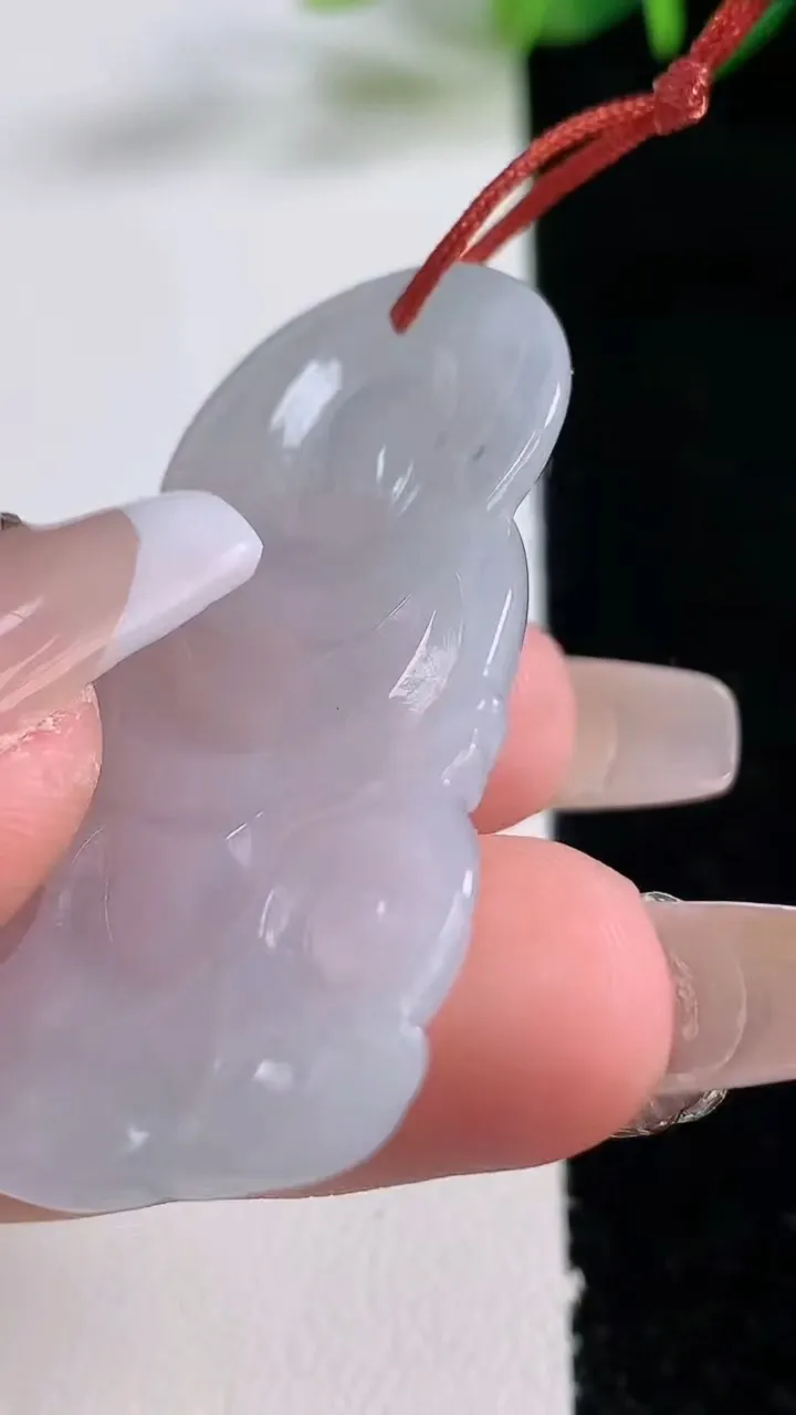 天然A货翡翠观音菩萨吊坠，尺寸46.6-29.2-5.4，重量:11.35g
12月24日