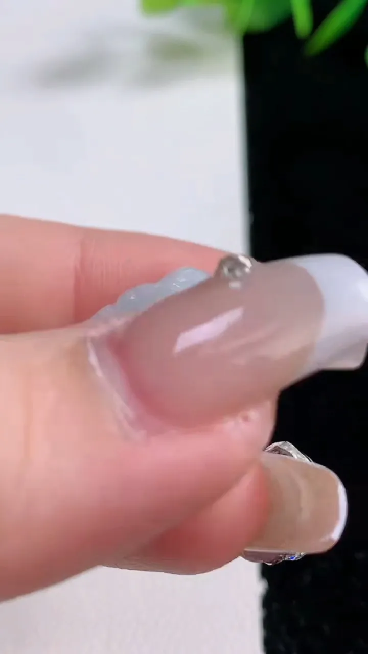 天然A货翡翠佛公吊坠，尺寸23.4-26-6，重量:5.28g
12月24日