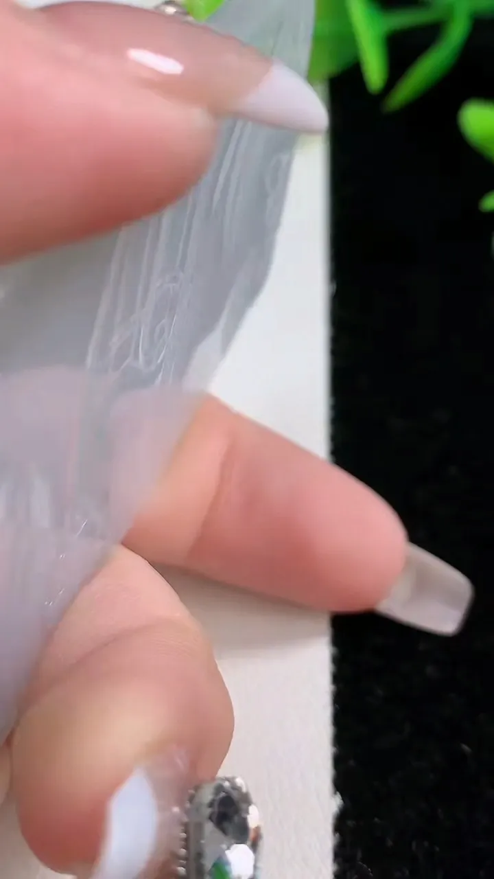 天然A货翡翠飘花文殊菩萨吊坠，尺寸71.6-45.3-6.2，重:49.24g
12月24日