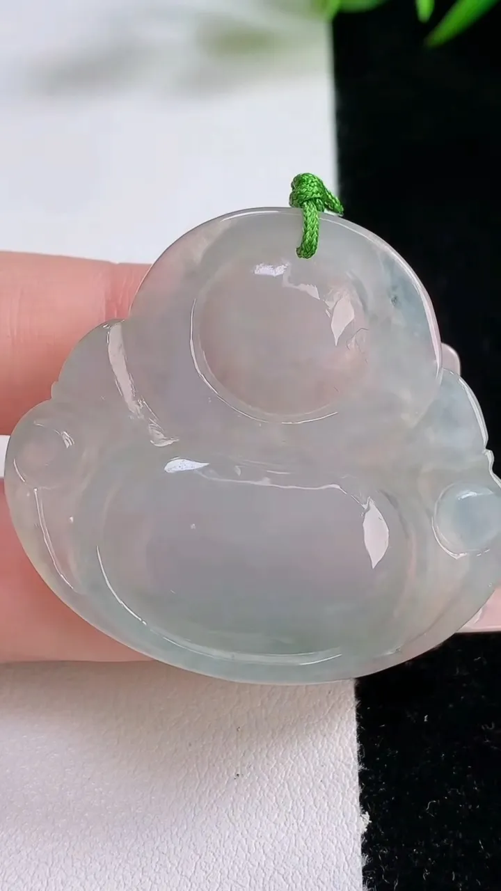 天然A货翡翠佛公吊坠，尺寸38.8-41.8-5.6，重量:14.21g
12月24日