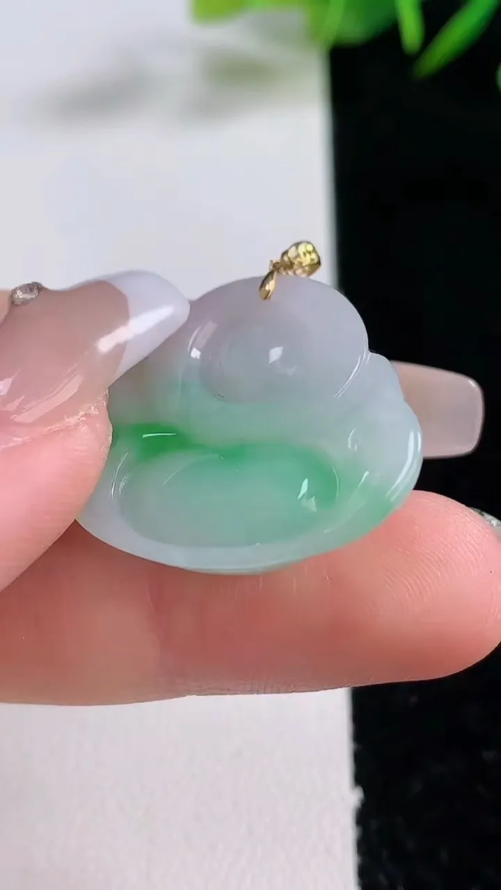 天然A货翡翠佛公吊坠，尺寸23.4-26-6，重量:5.28g
12月24日