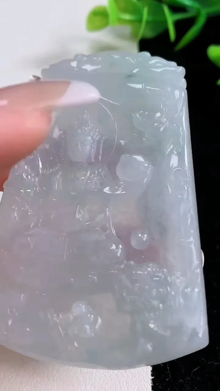 天然A货翡翠飘花文殊菩萨吊坠，尺寸72.5-50.6-5.9，重量:42.98g
12月24日