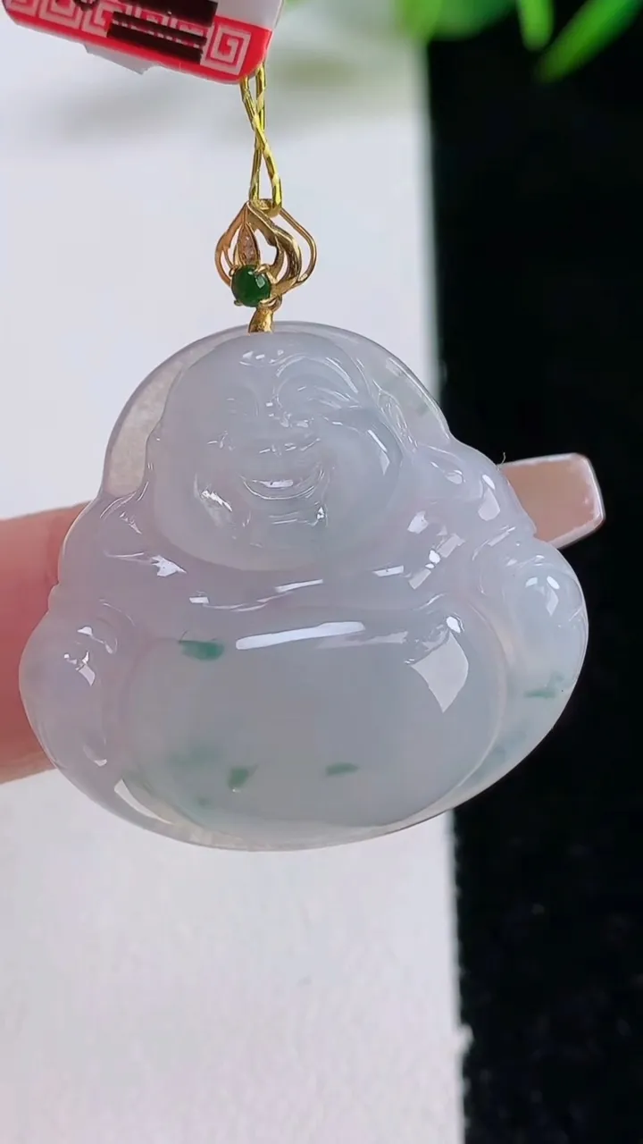 天然A货翡翠种飘花佛公吊坠，尺寸26.4-28.3-5.8，重量:6.80g
12月24日