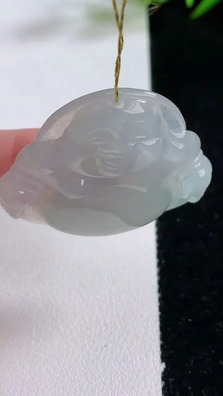 天然A货翡翠佛公吊坠，尺寸35.8-38-6.2，重量:12.35g
12月24日