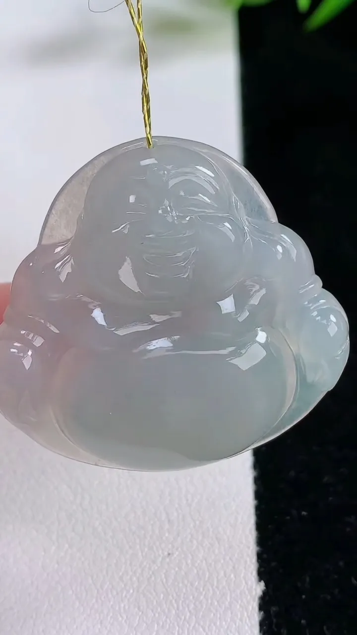 天然A货翡翠佛公吊坠，尺寸35.8-38-6.2，重量:12.35g
12月24日