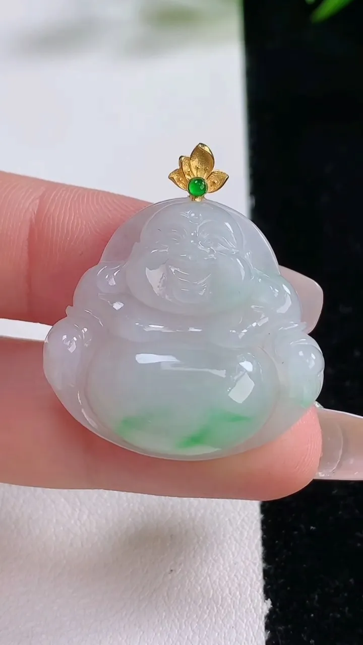 天然A货翡翠佛公吊坠，尺寸26.3-28.4-6，重量:g
12月24日