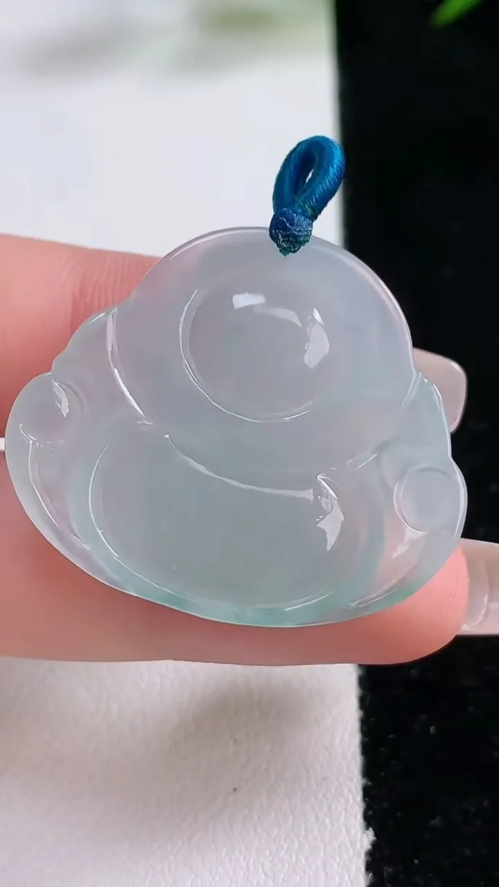 天然A货翡翠佛公吊坠，尺寸29-33.4-5，重量:7.76g
12月24日