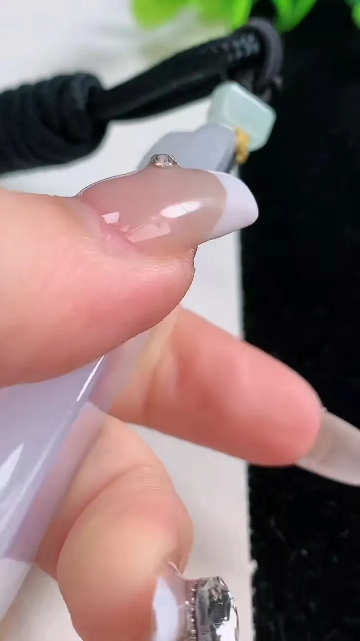 天然A货翡翠阿弥陀佛吊坠，尺寸69-31.2-11.6，重量:53.82g
12月24日