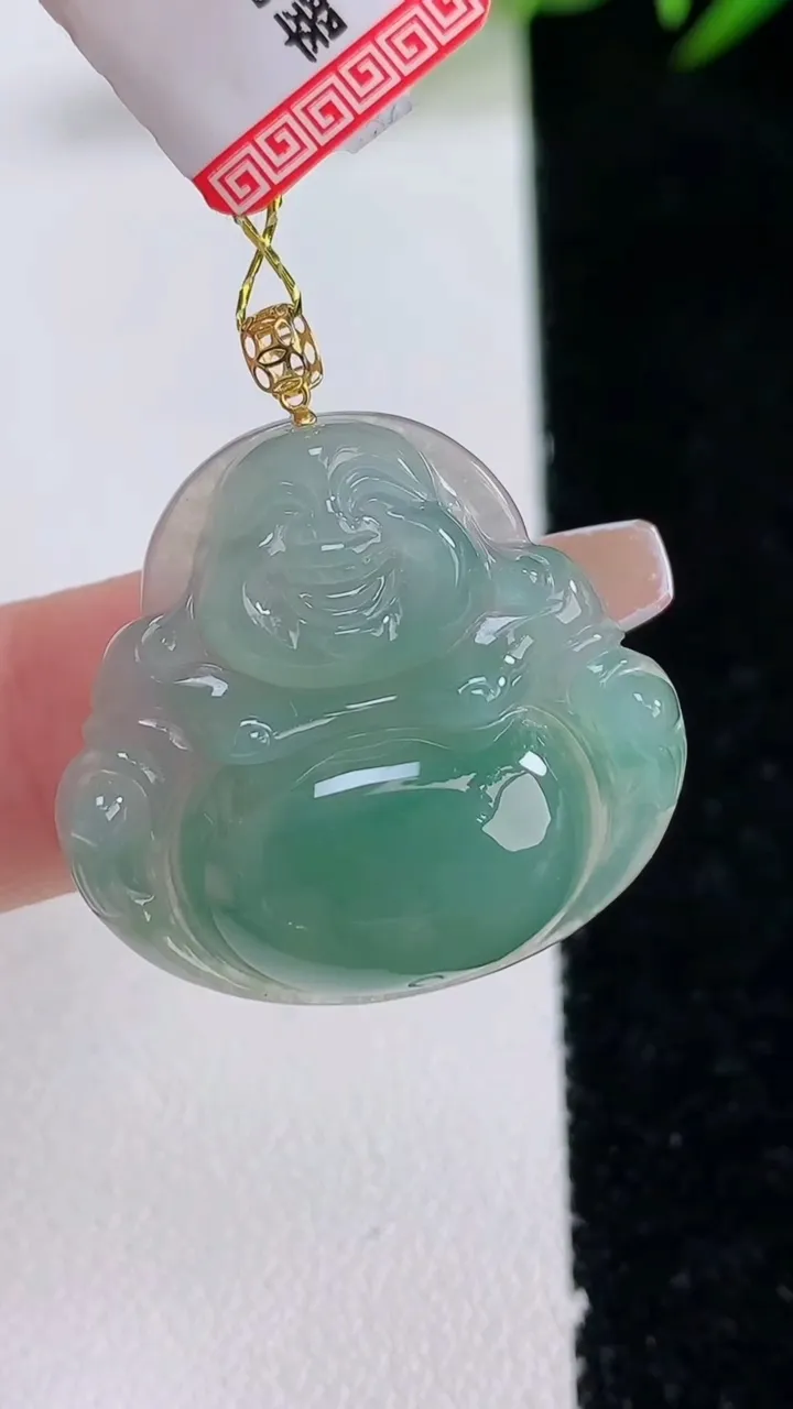 天然A货翡翠佛公吊坠，尺寸25-26.8-5.6，重量:5.85g
12月24日