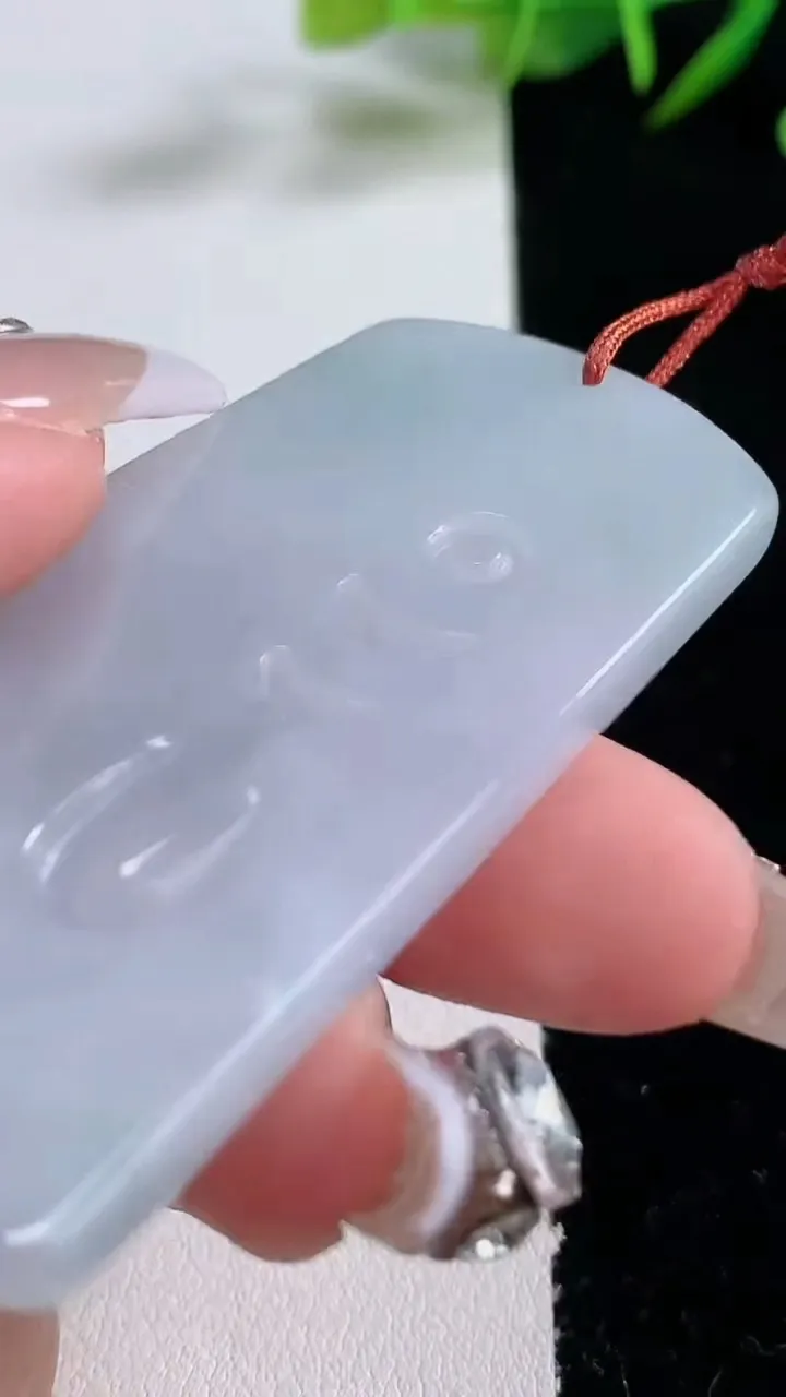 天然A货翡翠祥龙阿弥陀佛吊坠，尺寸60-34-6.5，重量:31.16g
12月24日