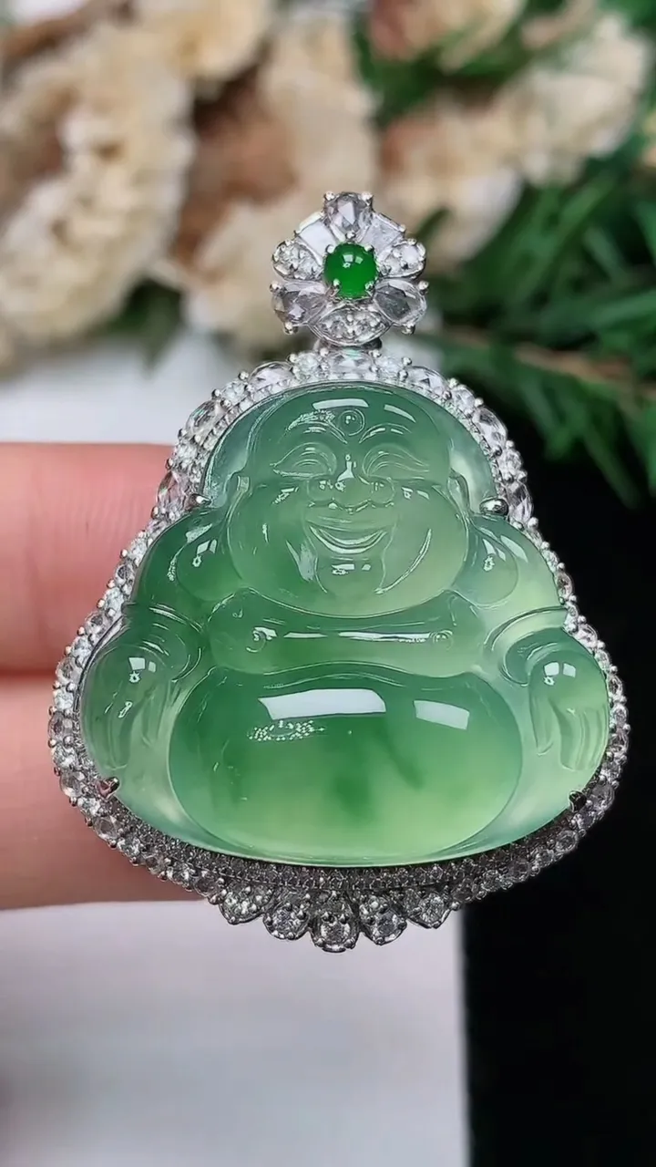 天然A货翡翠佛公吊坠，尺寸39.7-29.9-14.3
12月24日