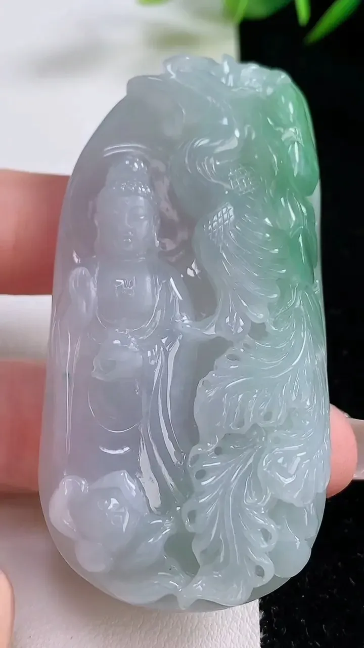 天然A货翡翠凤凰阿弥陀佛吊坠，尺寸68.3-33.7-12.2，重量:62.21g
12月24日