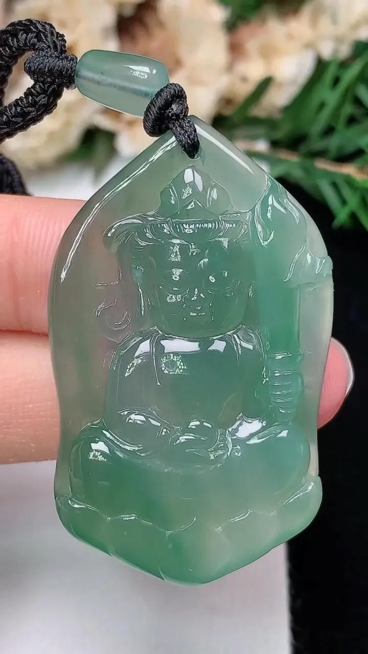 天然A货翡翠文殊菩萨吊坠，尺寸43.8-27.3-5.6，重量:17.21g
12月24日