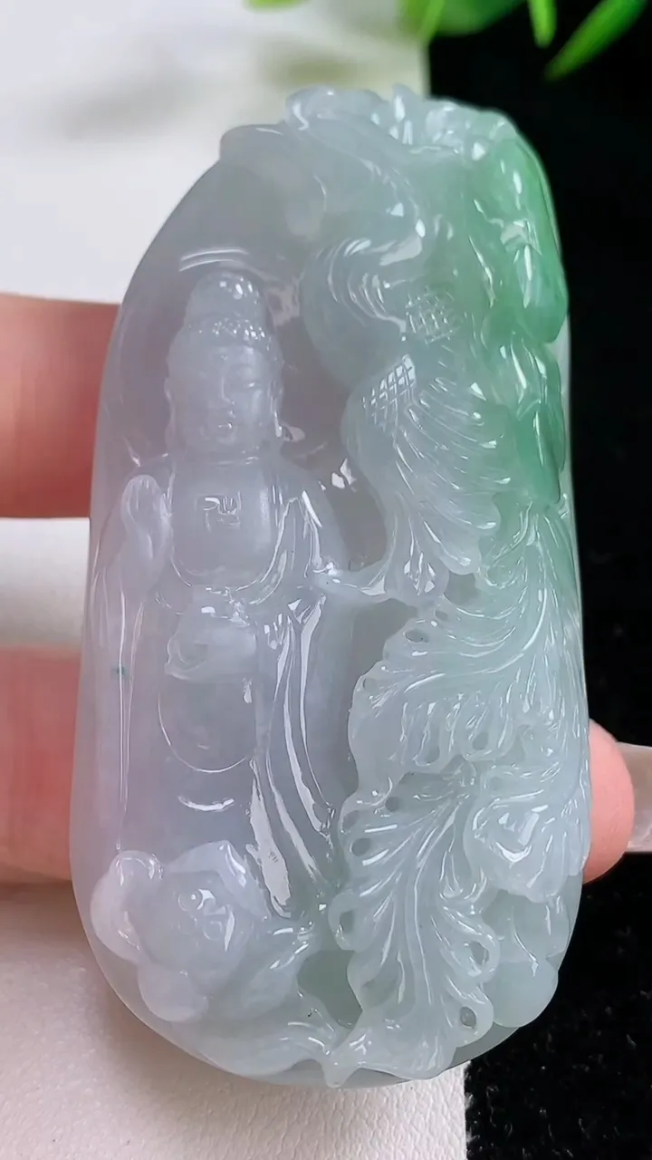 天然A货翡翠凤凰阿弥陀佛吊坠，尺寸68.3-33.7-12.2，重量:62.21g
12月24日