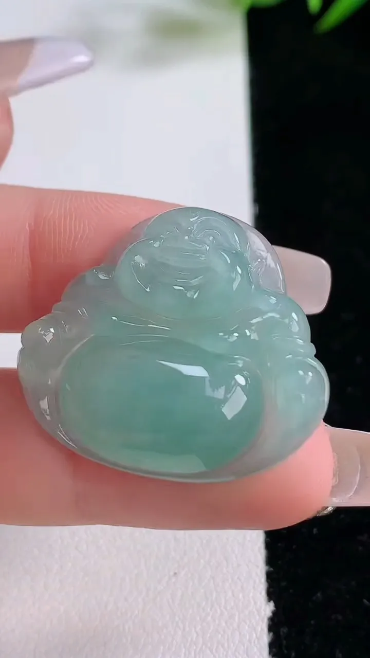 天然A货翡翠佛公吊坠，尺寸27-31-6.3，重量:7.94g
12月24日