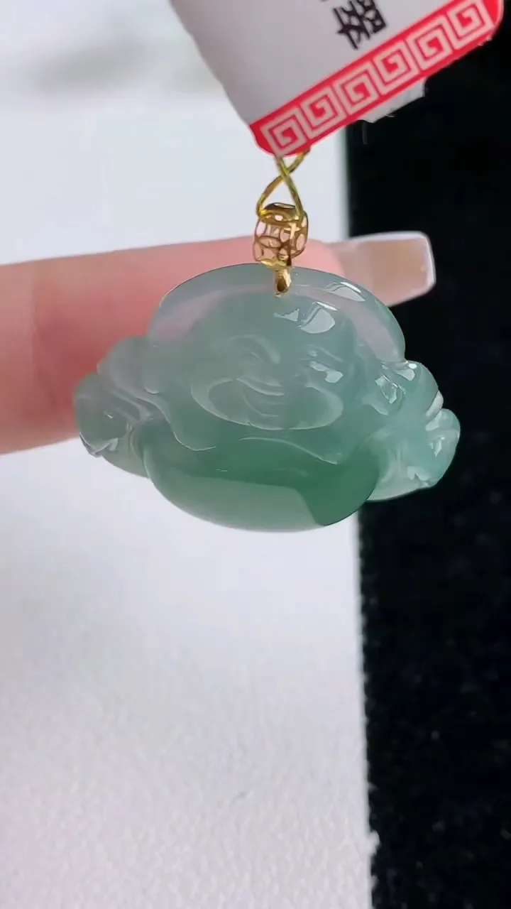 天然A货翡翠佛公吊坠，尺寸25-26.8-5.6，重量:5.85g
12月24日