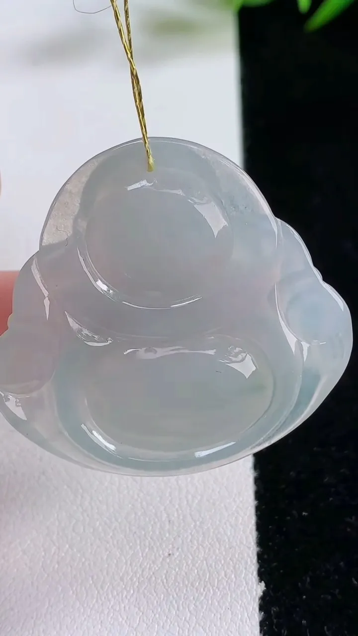 天然A货翡翠佛公吊坠，尺寸35.8-38-6.2，重量:12.35g
12月24日