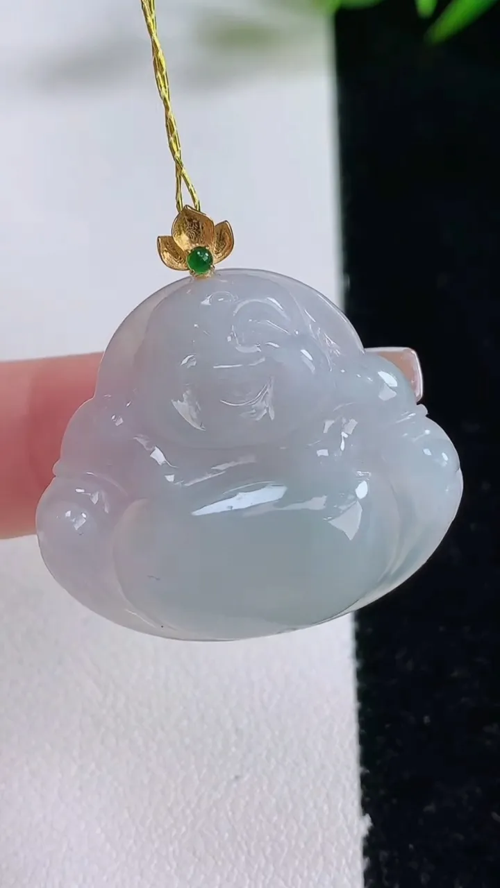 天然A货翡翠佛公吊坠，尺寸27.3-31-5.8，重量7.31g
12月24日