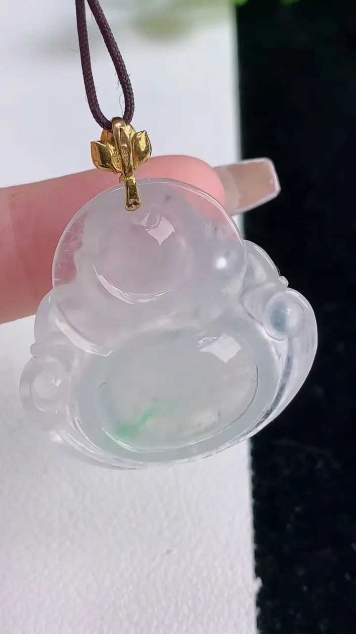 天然A货翡翠佛公吊坠，尺寸28.6-29.8-5.9，重量:7.96g
12月25日