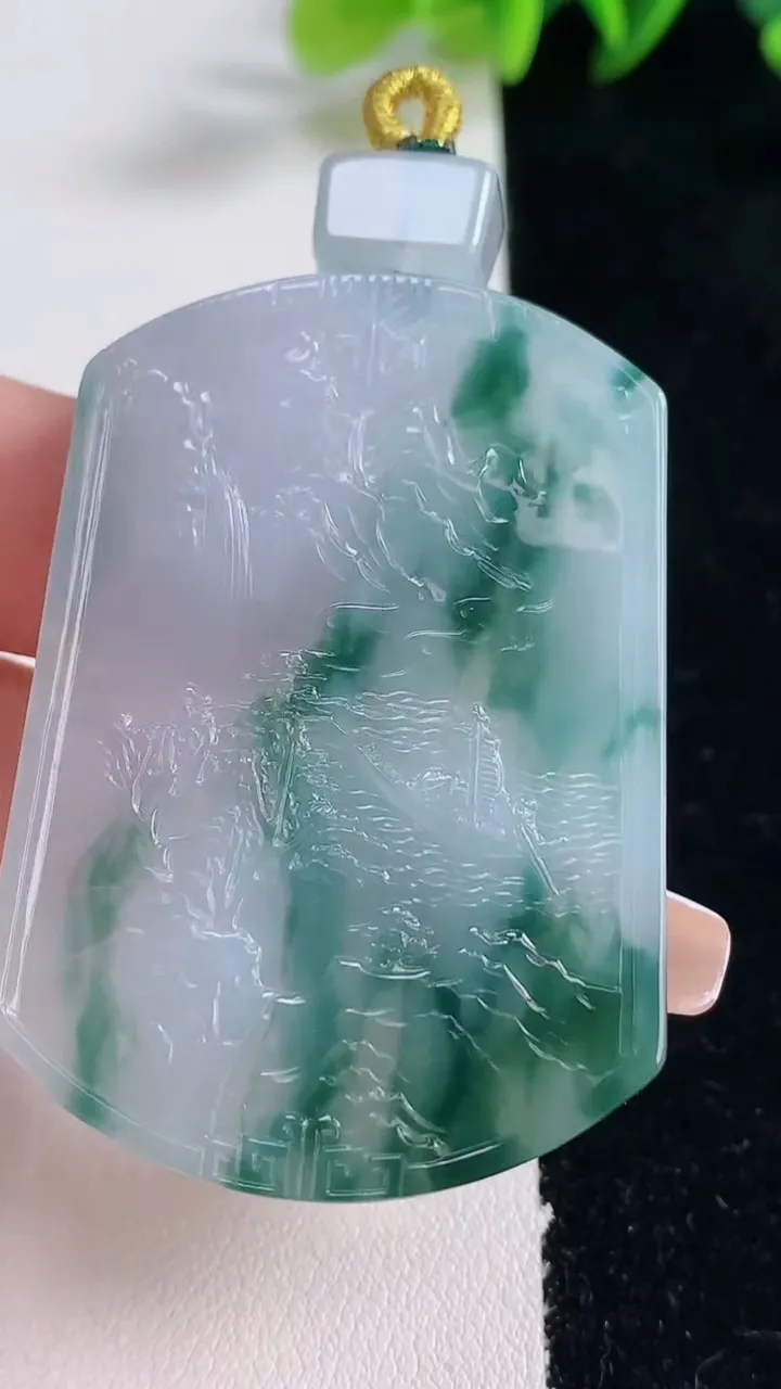 天然A货翡翠种飘花山水牌吊坠，尺寸51-35.8-5.5，重量:29.62g
12月25日