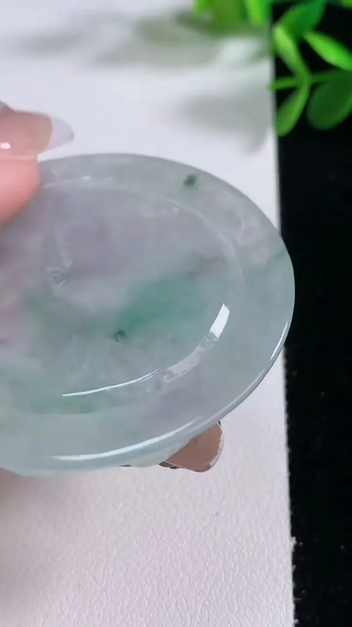 天然A货翡翠大展宏图吊坠，尺寸51-51-7，重:34.06g
12月25日