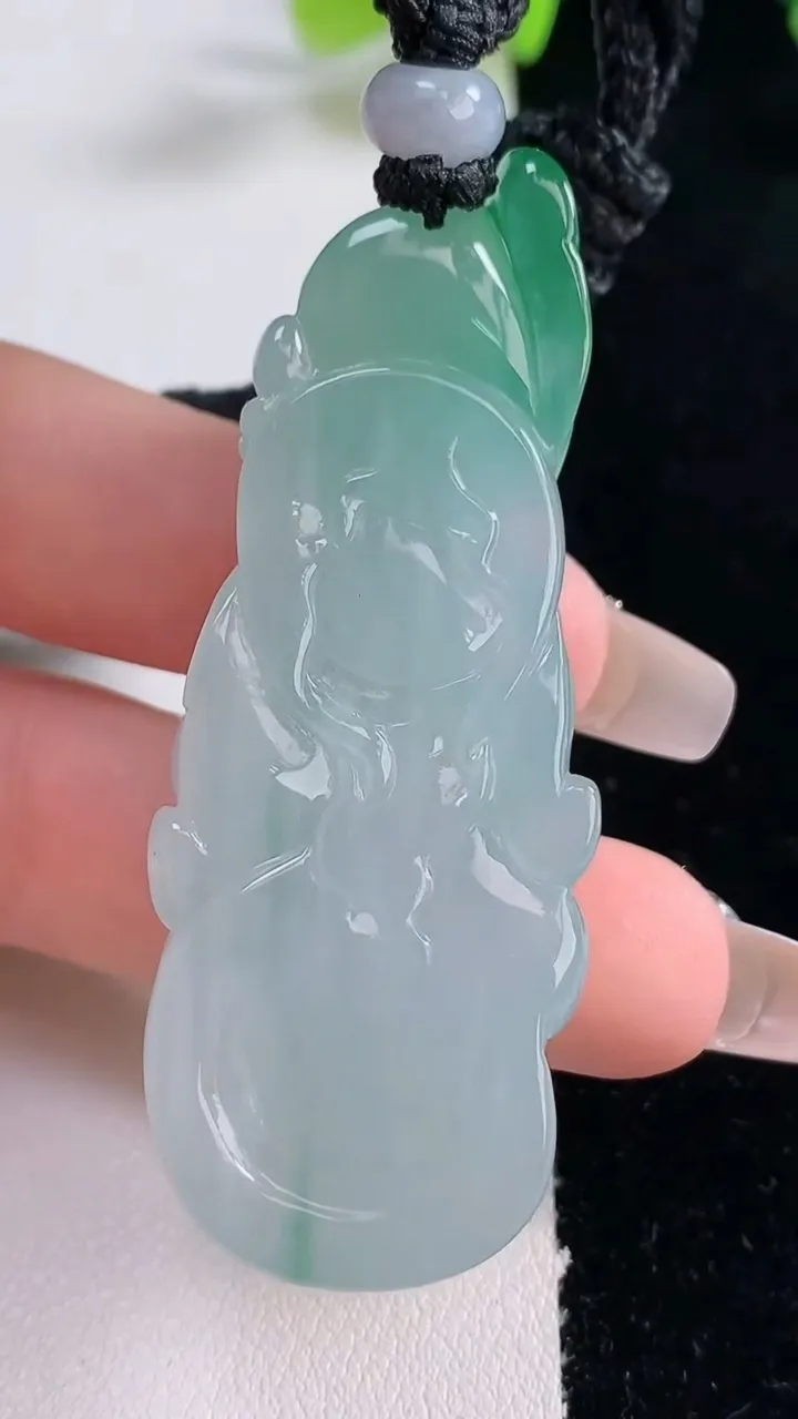 天然A货翡翠逍遥佛吊坠，尺寸59.2-22.8-11.7，重量:32.23g
12月25日