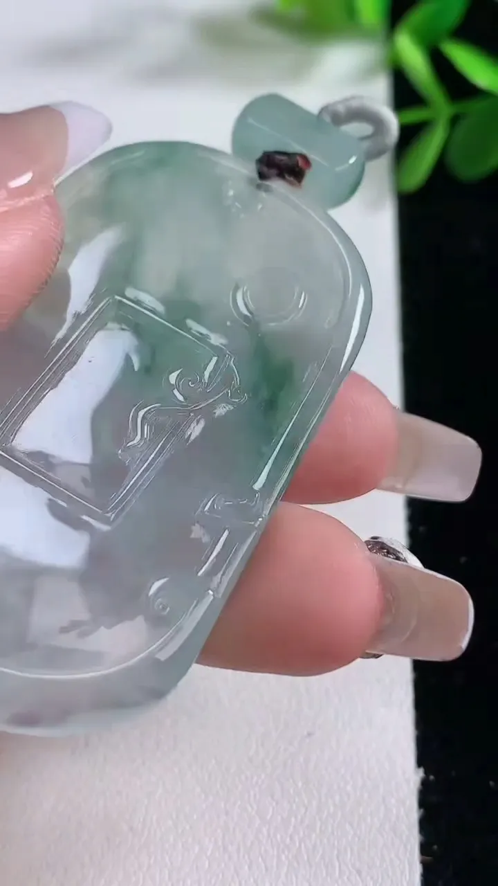 天然A货翡翠种飘花普贤菩萨吊坠，尺寸56.5-35.6-5.5，重:22.79g
12月25日