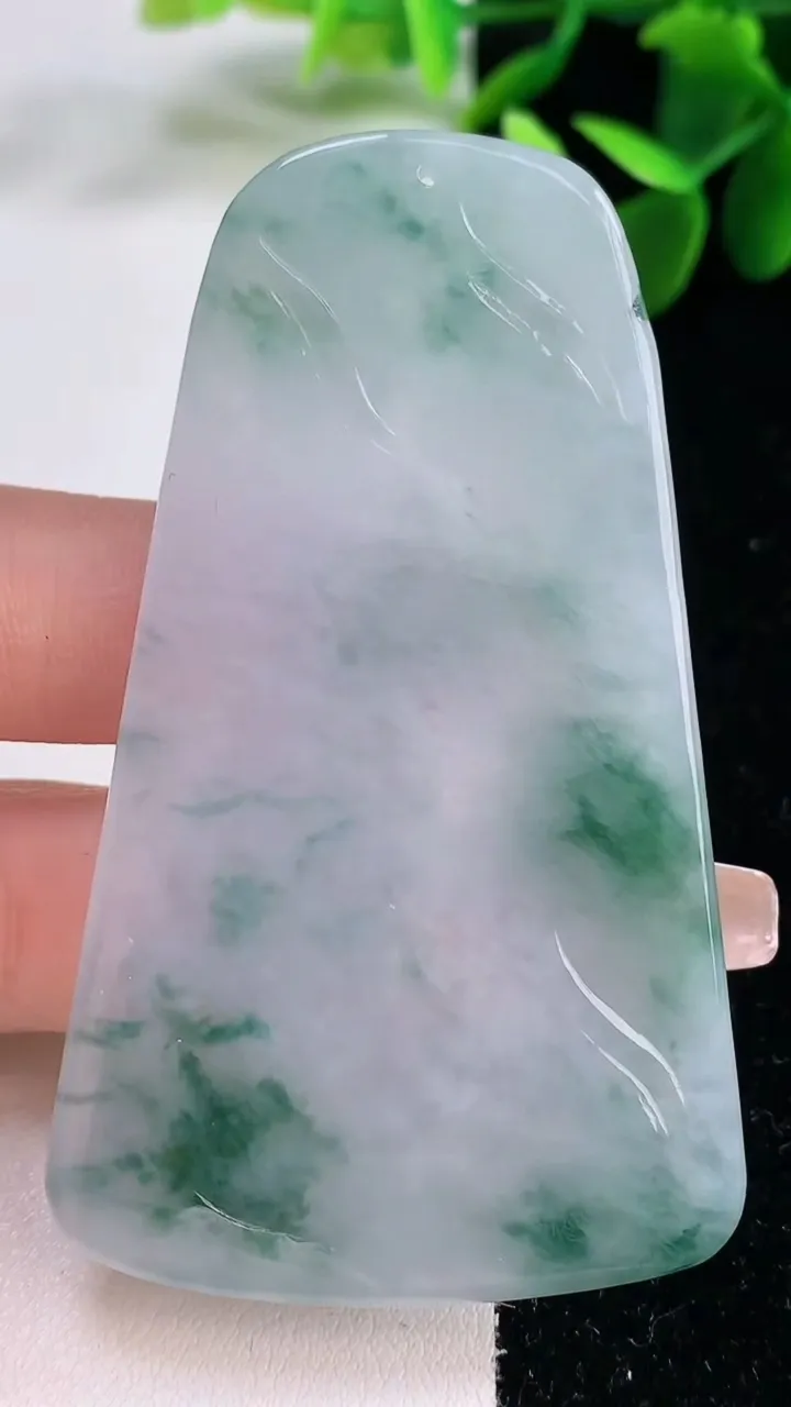 天然A货翡翠飘花普贤菩萨吊坠，尺寸69.7-41.7-5.5，重量:31.76g
12月25日