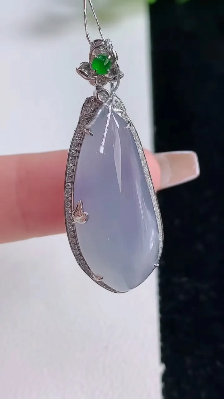 天然A货翡翠18K金紫罗兰福瓜吊坠，尺寸37.2-14.4-10，裸石276-11.6重量:5.58