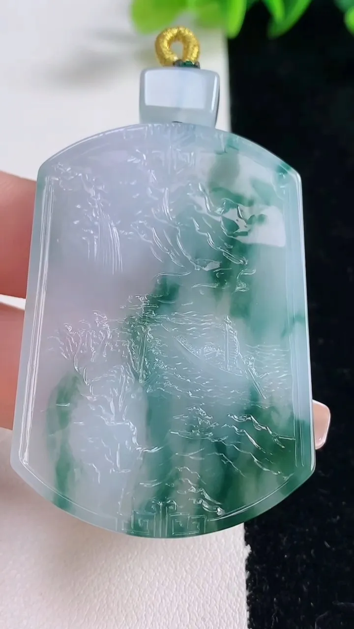 天然A货翡翠种飘花山水牌吊坠，尺寸51-35.8-5.5，重量:29.62g
12月25日