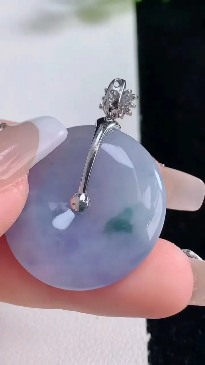 天然A货翡翠18K金紫罗兰飘花平安扣吊坠，尺寸28.8-5.7，重量:11.72g
12月25日