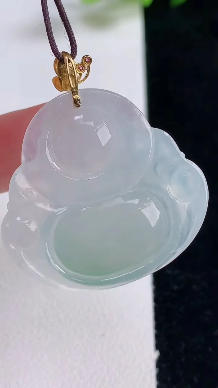 天然A货翡翠佛公吊坠，尺寸30.3-32-6.6，重量:9.59g
12月25日