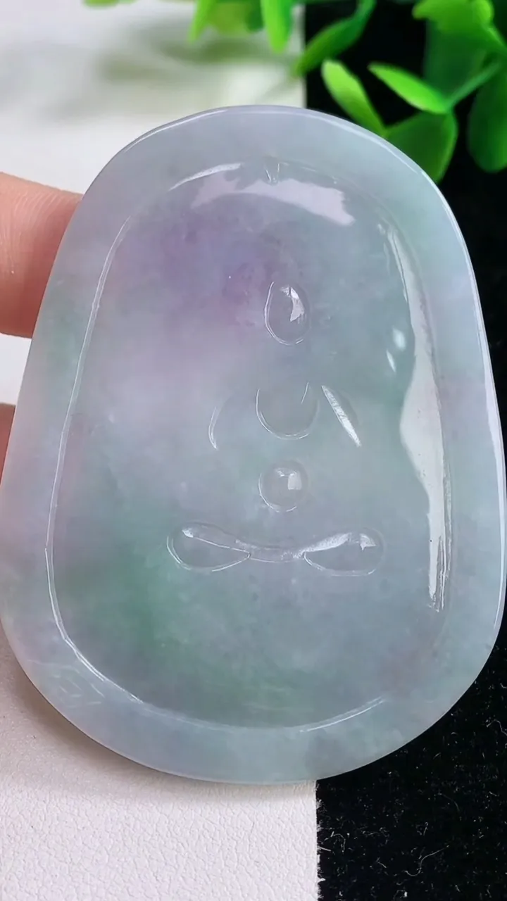 天然A货翡翠春带彩紫罗兰文殊菩萨吊坠，尺寸67.6-50.6-5.6，重量:43.08g
12月26日